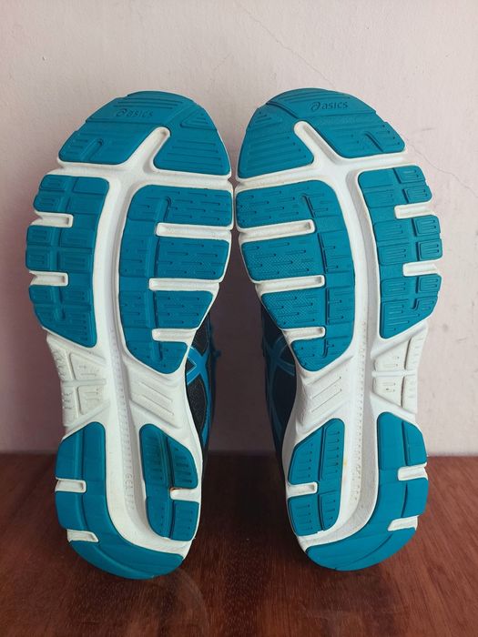 Кроссовки бігові фірми ASICS Gel-Impression 9 оригінал 


Розмір по бі