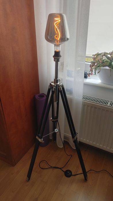 Lampa podłogowa Tripod