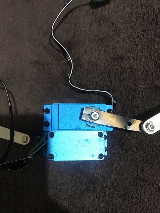 2 сервоприводи стан відмінний