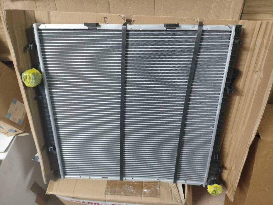 Peças BMW X5 E53 radiador,intercooler, discos travao novos na caixa
