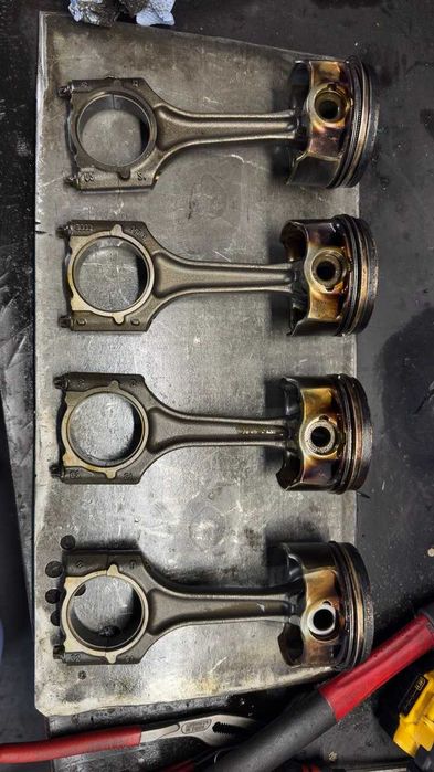 ПОРШНІ + ШАТУНИ VW AUDI 2.0 TFSI CDN 082261R 06LB (4 шт)