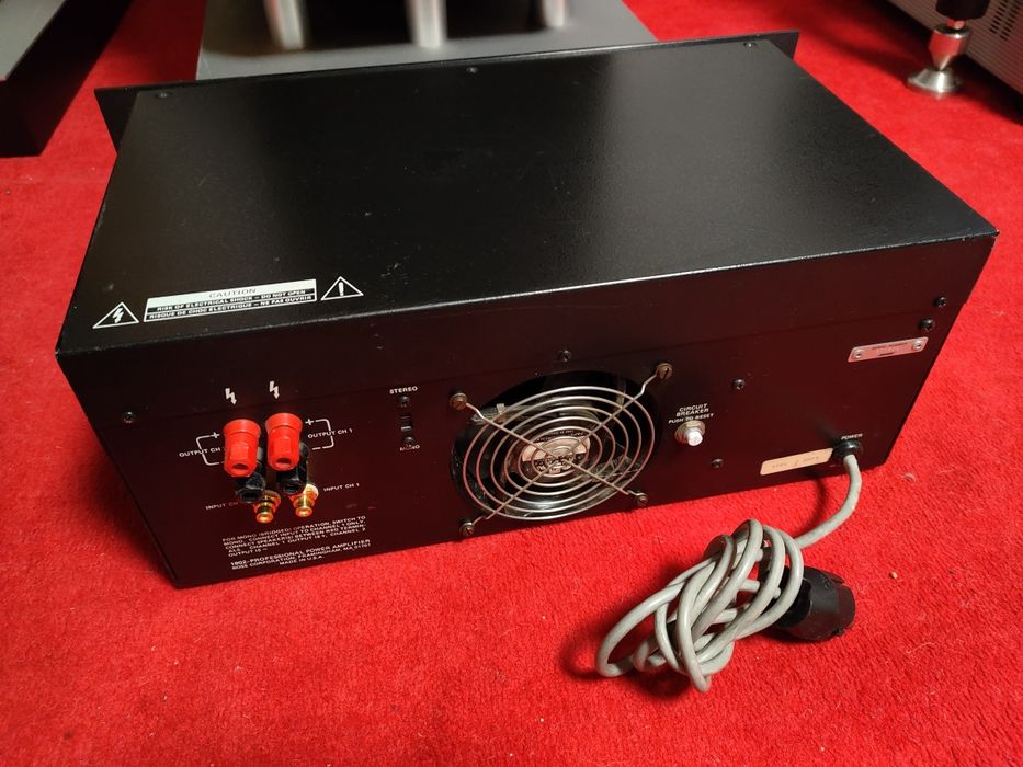Okazja Końcówka mocy Bose 1802 Professional Power Amplifier