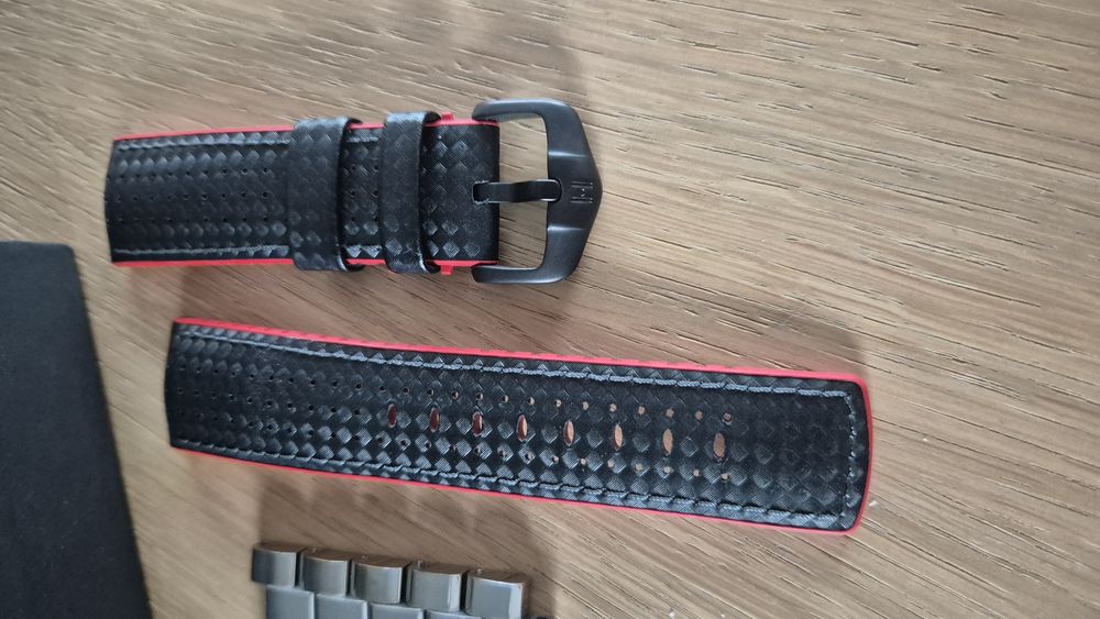 Bulova Precisionist 98B212