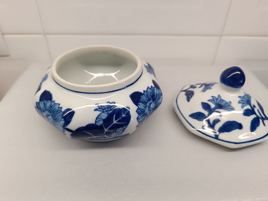 Bomboneira, Açúcareiro, pote Porcelana. Como Novo. 17cm