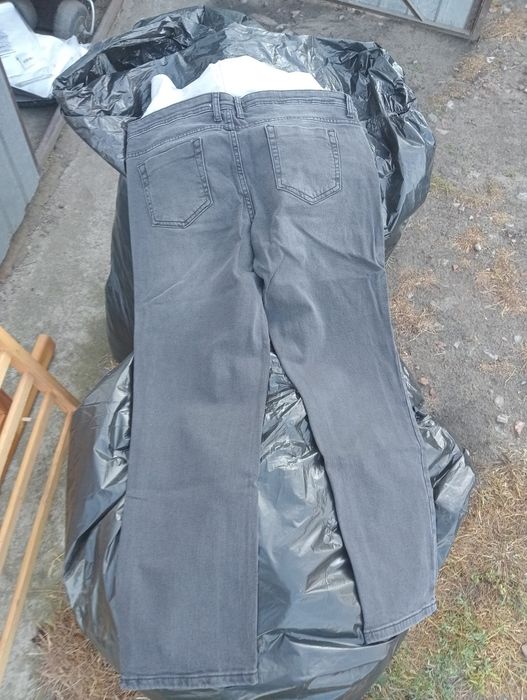 Nowe spodnie ciążowe