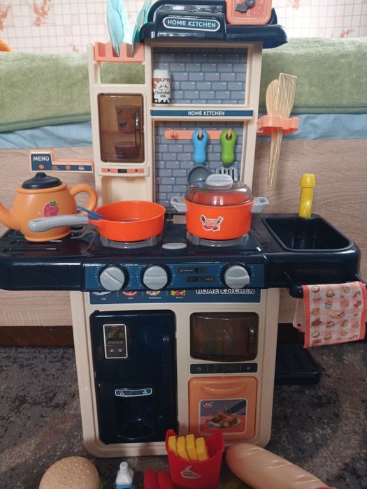 Дитяча кухня,кухонний набір.