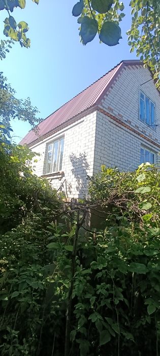Продається будинок в  5 км від Житомира.