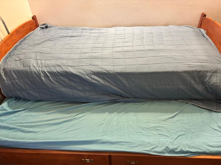 Vendo cama  soltero com cama suplentementar