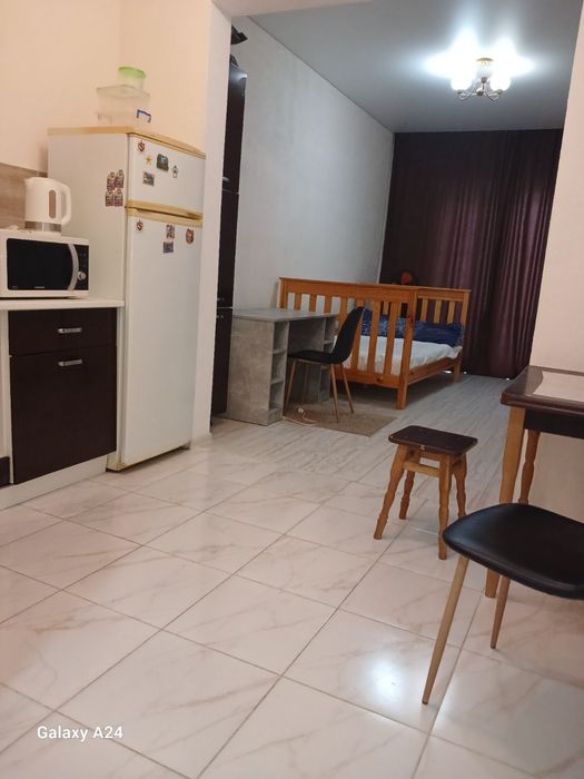 Сдам студию  большую на Боровского ЖК Золотые столбы,свет есть всегда