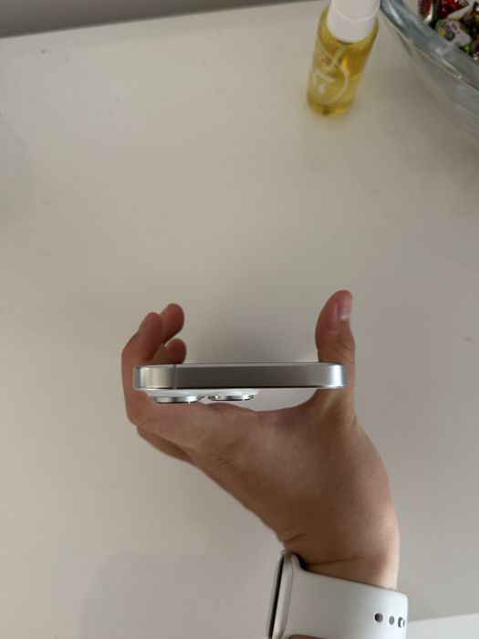 Iphone 16 pro biały