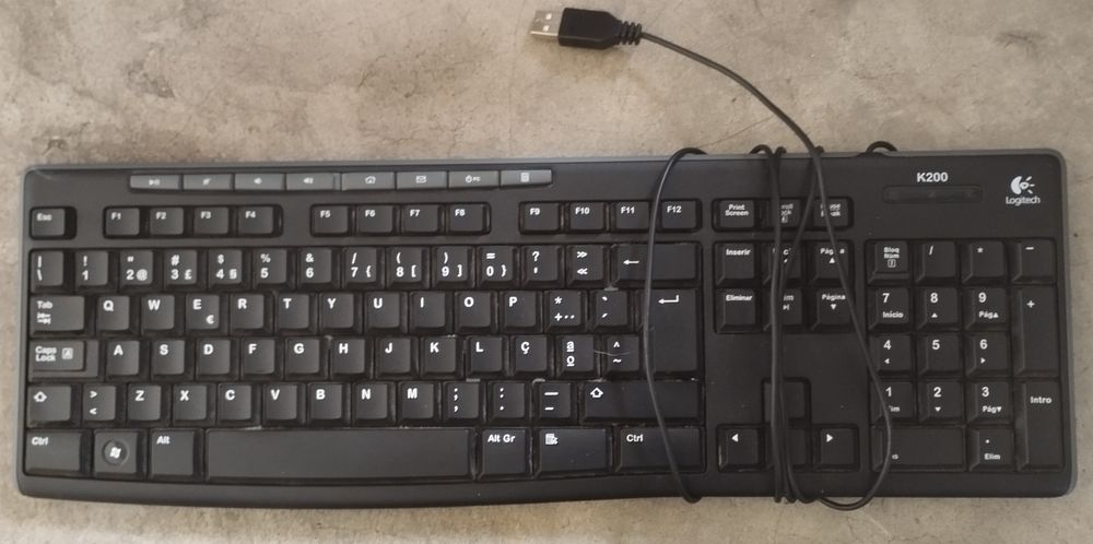 PCs, Monitores, teclados, radio