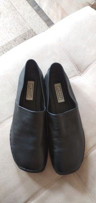 Женская обувь 42 р, на низкой подошве