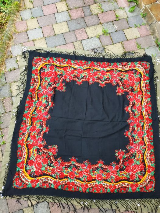 Шаль,платок с бахромой Хустка з торочками 150 х 150см