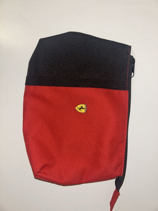 Kosmetyczka Ferrari