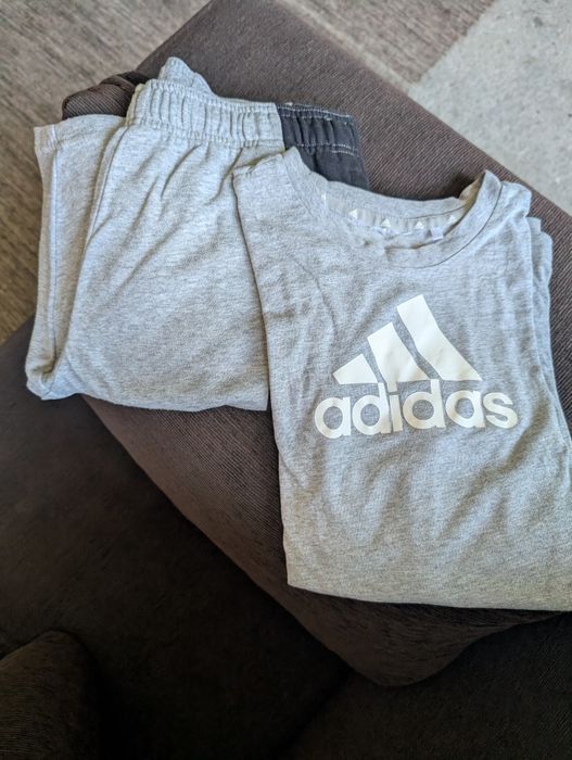 Vendo roupa de rapaz