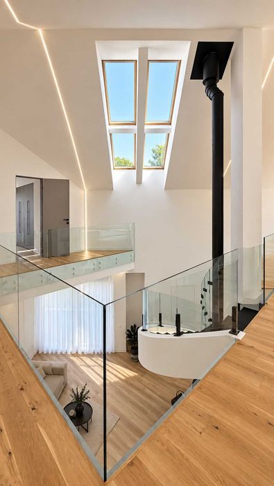 Продаж унікального будинку 297 м² з басейном, ставком і панорамою 15 соток,  4 спальні,  4 с/в,  гараж на 2 авто,  введено в експлуатацію 2024