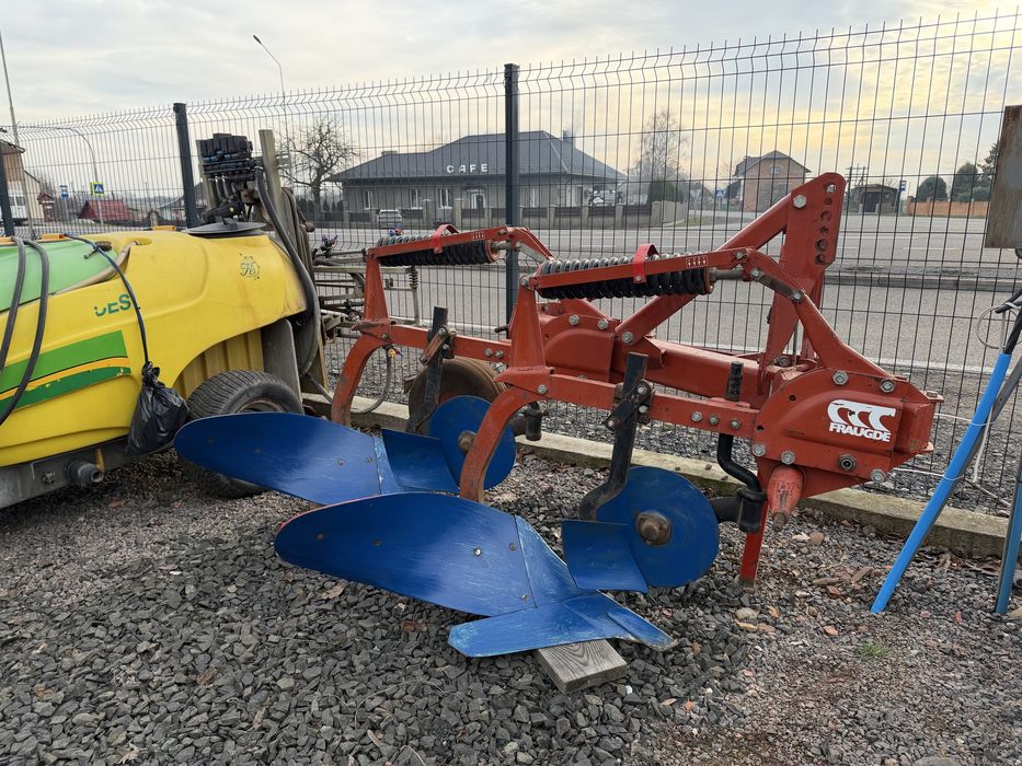 Плуг Fraugde як Квернеланд 2 корпуси.