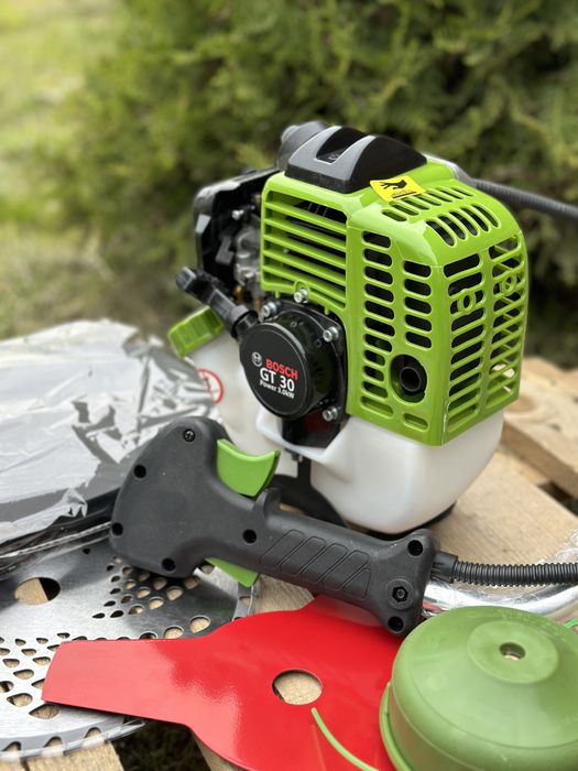Найлегша бензокоса Bosch Gt 30
