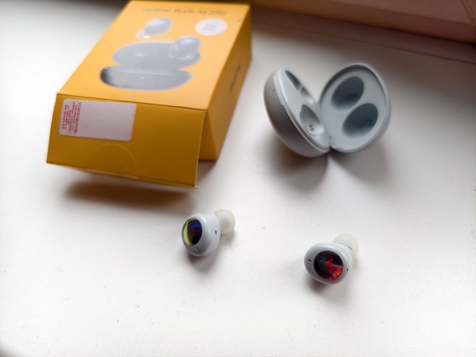 Realme buds air 2 stan bardzo dobry.