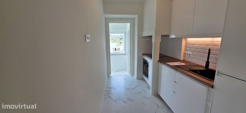 Apartamento T2 Remodelado em Lisboa - Oportunidade Imperdível!