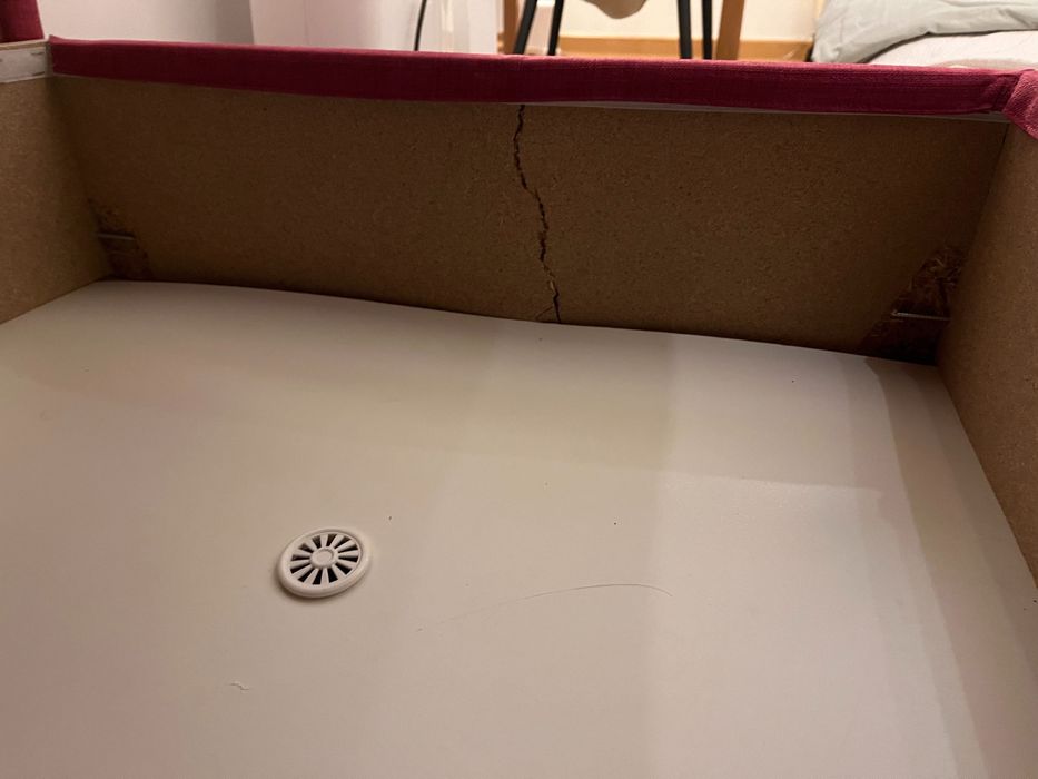 FRIHETEN ikea Sofá-cama de canto c/arrumação, cor-de-rosa. usado.