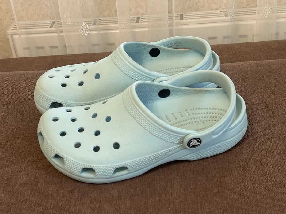 Жіночі Шльопанці Crocs Classic Clog