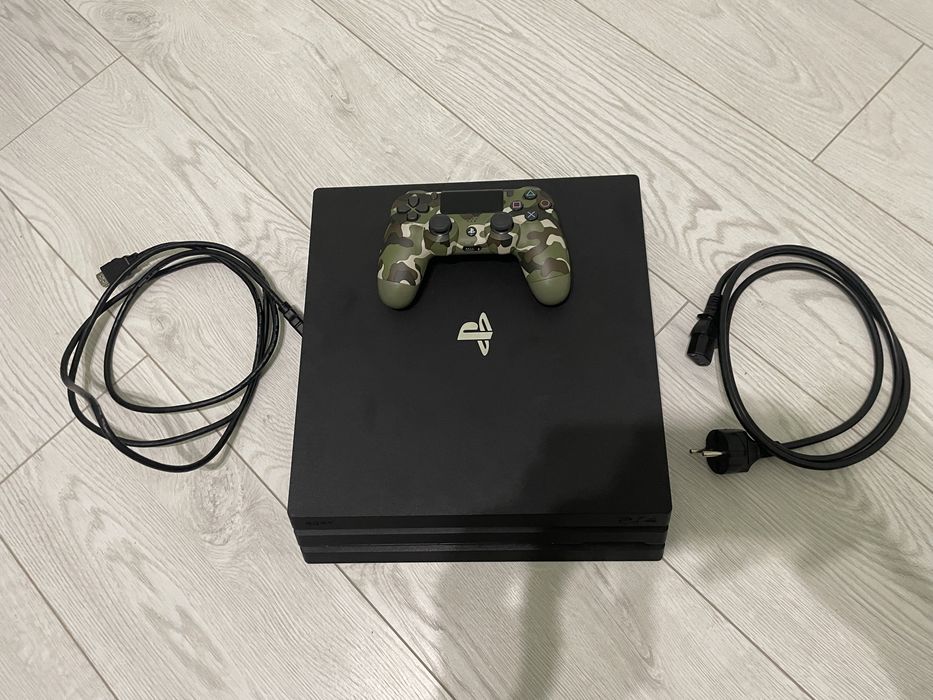 Pack Sony PlayStation 4 Pro Blanche + 7 Jeux, Console D'occasion En Bon état