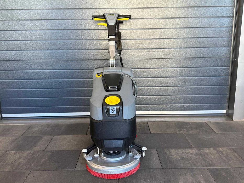 Szorowarka Karcher BD 40/12 C - nowe akumulatory i gumy ssawy!