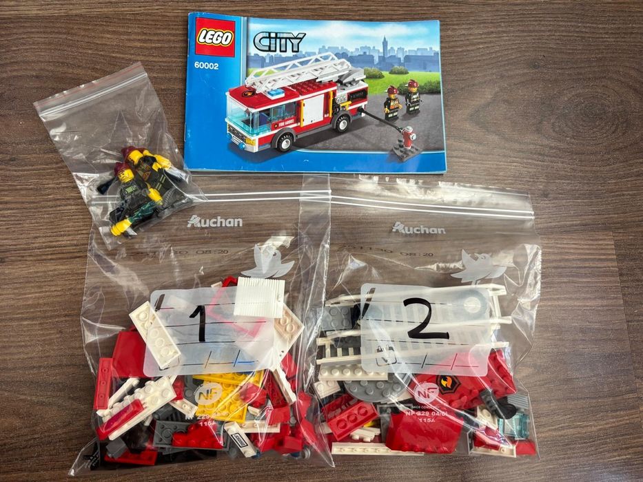 LEGO® City
Caminhão de Combate ao Fogo
5-12 | #60002 | 209 peças
