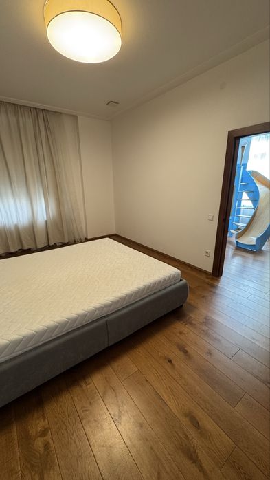 Продаж квартири в будинку по вул. Коновальця 120