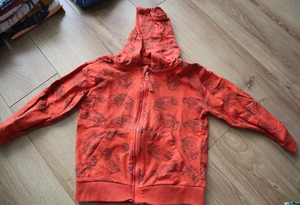 Bluza z kapturem Sinsay 110