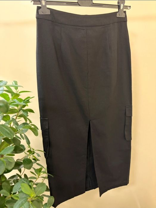 Spodnica ołówkowa z kieszeniami NOWA