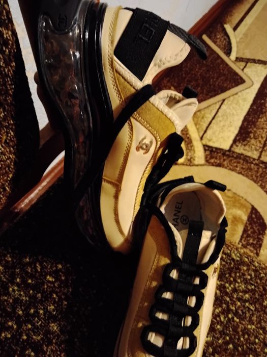 Продам кросівки Channel 40рр