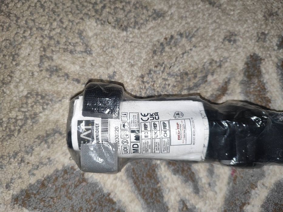 Продам турнікет.