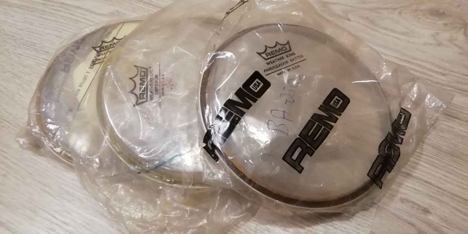 15 Peles de bateria novas e usadas 6", 8", 14", 18" e de practice pad