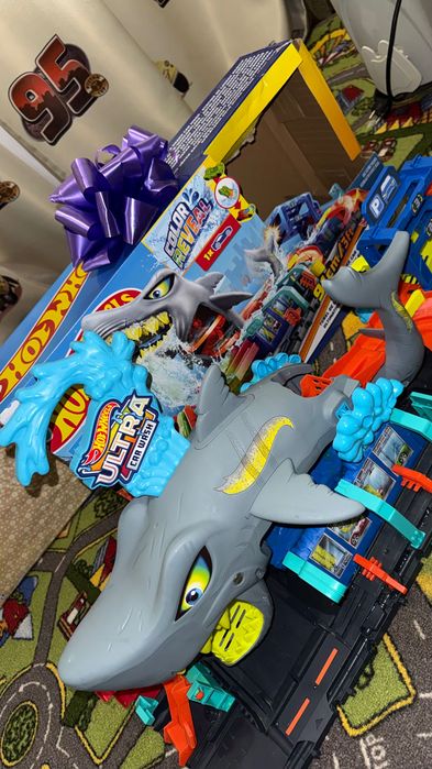 Автомийка Хот Вілс Hot Wheels City Ultra Shark car wash