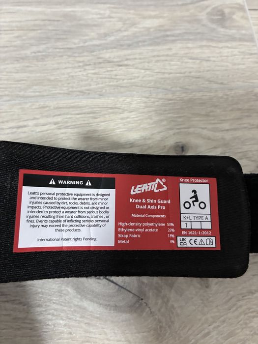 Мотонаколінники Leatt Dual Axis PRO