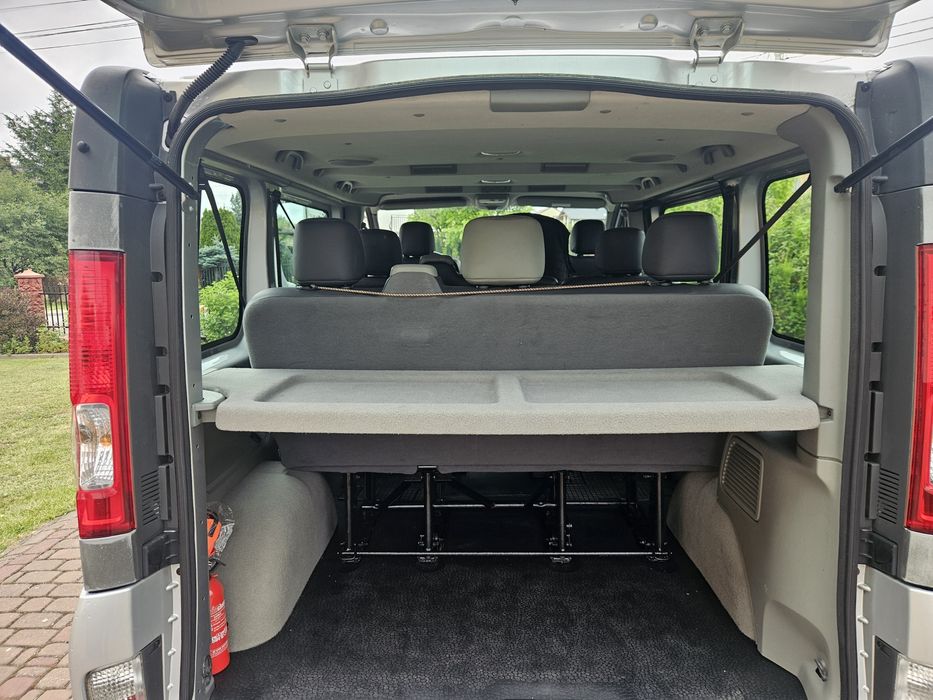 RenaultTrafic 9 osób