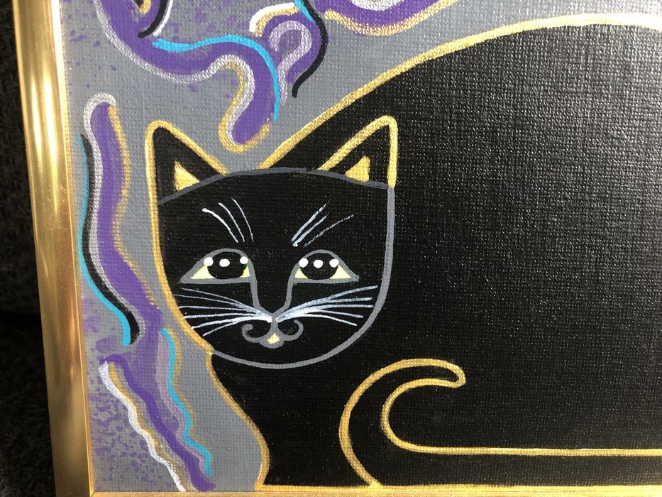 Ręcznie malowany obrazek - czarny kot, w złotej oprawie