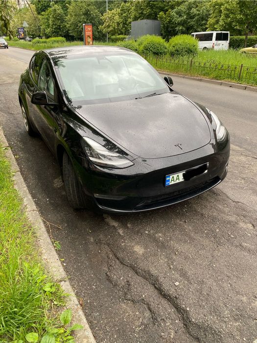 Продам Tesla Y 2021