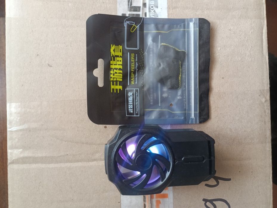 Кулер для телефона+ напальчники для гейминга (б/у)