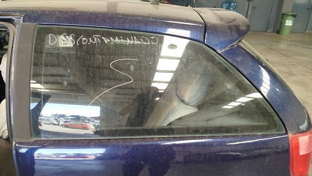 Vidro do painel trás esquerdo SEAT Ibiza II (6K1)