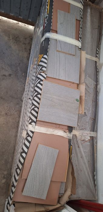 10 cxs.Chão/parket cinza