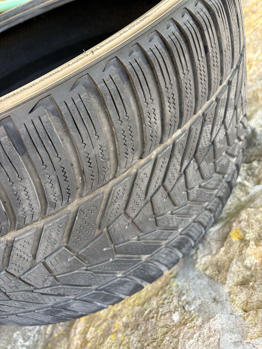 Pneus Hankook 285/30R21 100W