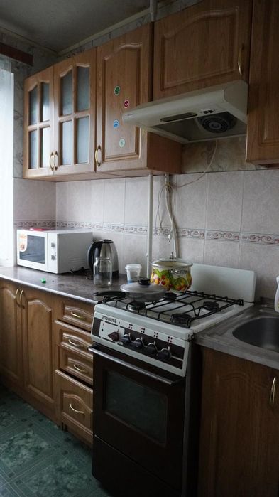 Здам кімнату без хазяйки для дівчини, жінки