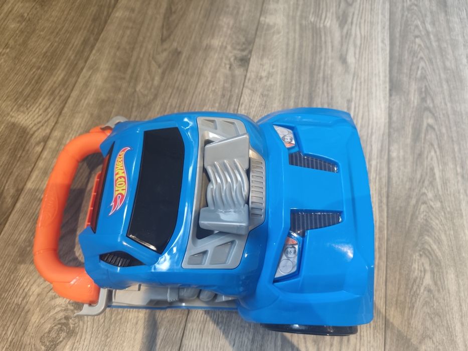 Wyrzutnia samochodzików,walizka  Hot Wheels Przechowuje do 20 samochodów