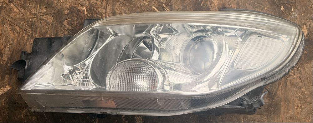 Фара ліва Mitsubishi Outlander 03-08
