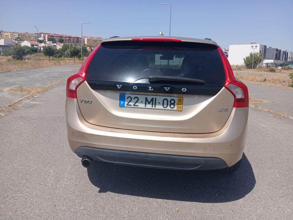 Volvo V60 2.0 D3 Momentum