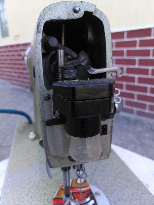 Швейна машинка Pannonia