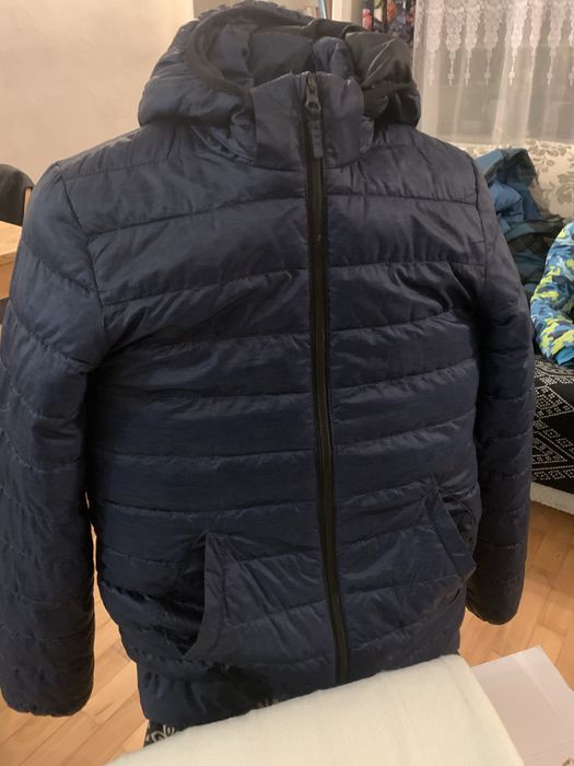 Kurtka pikowana H&M z odpinsnym kapturem